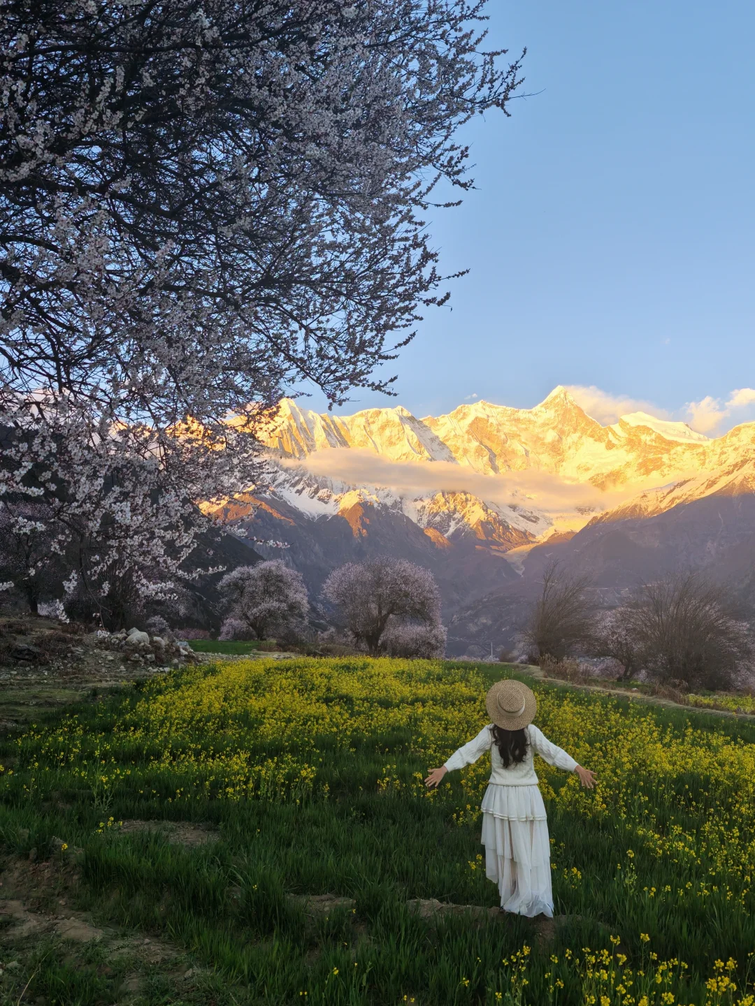 4.3 实拍！在索松村看到了日照金山！！！