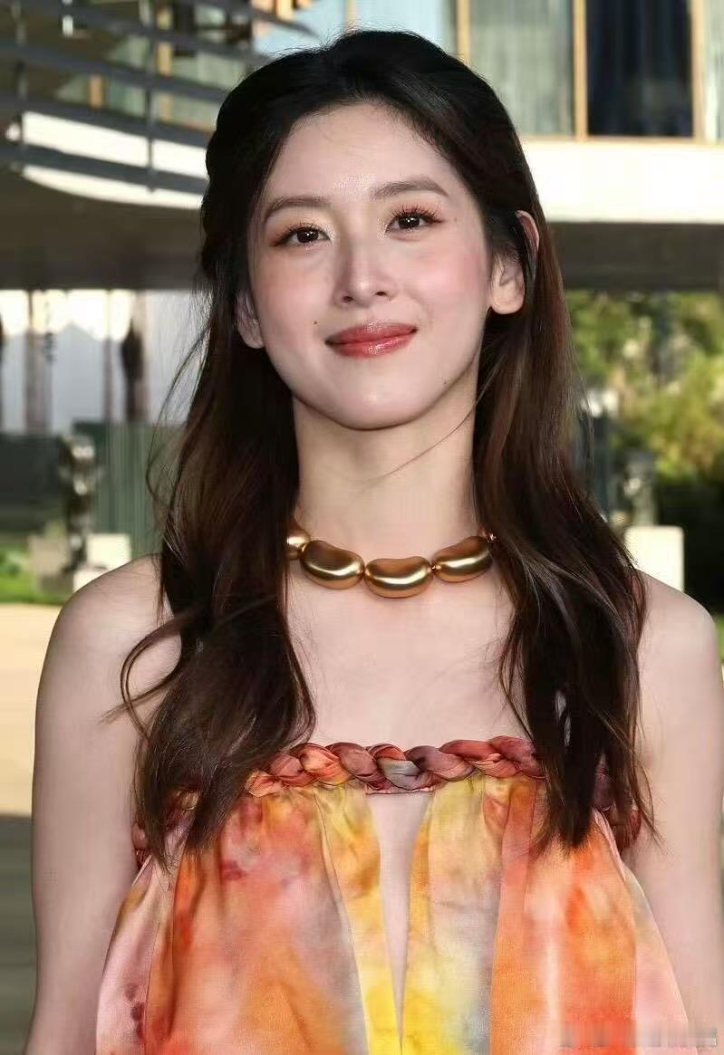 章泽天生图状态章泽天出席洛杉矶晚宴章泽天出席洛杉矶晚宴，生图状态太好了，