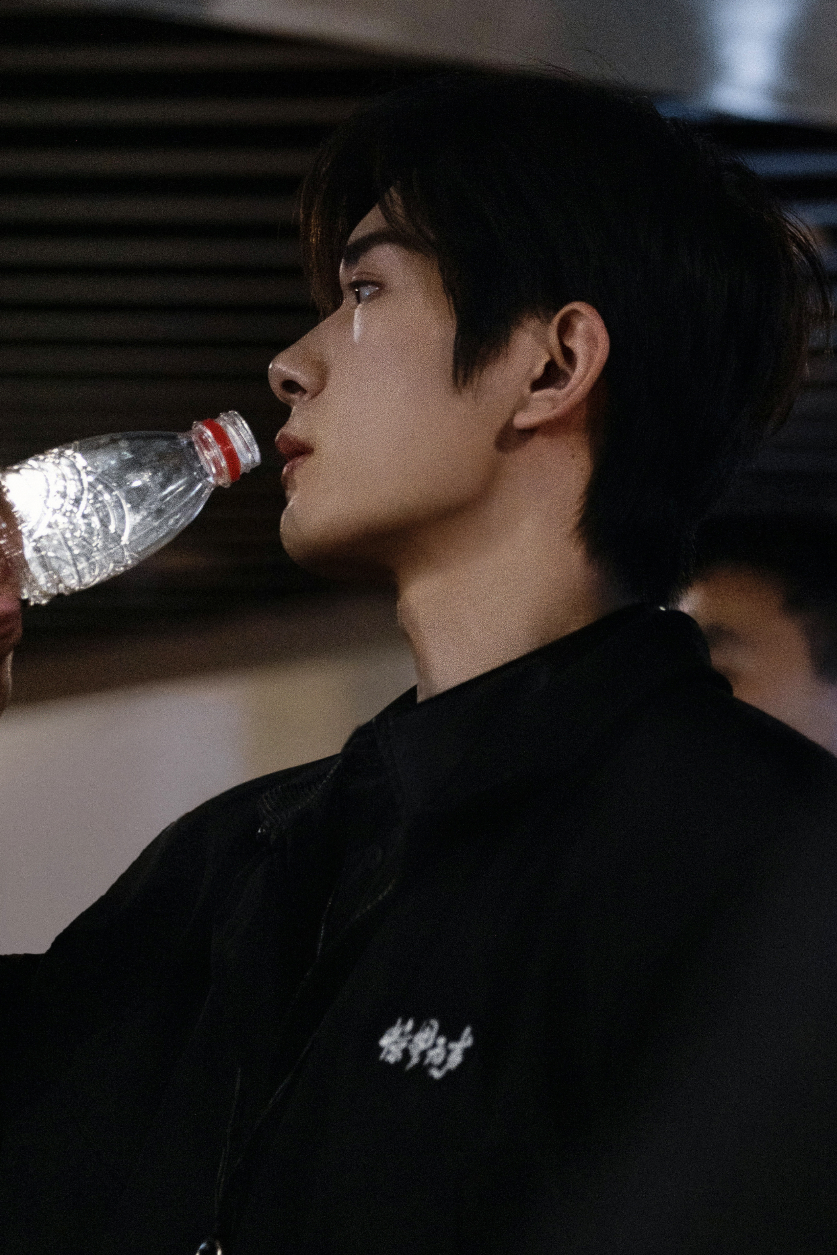 天呐真的不是拍卖场游刃有余的小少爷么 