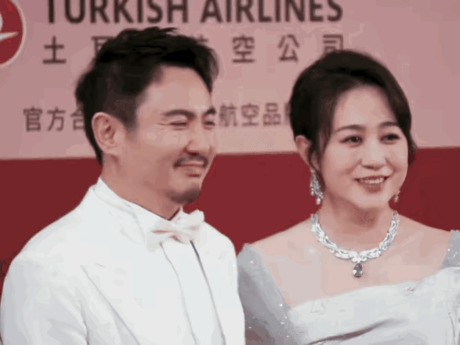 沈腾和马丽才是真的自然的那种好磕，麦C P的能不能都来学一学呀？ ​​​