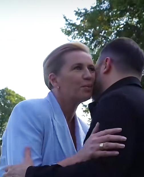 泽连斯基“背叛”了！真可谓“渣男”行径，关键时刻毫无担当！
 
据“乌克兰国家网