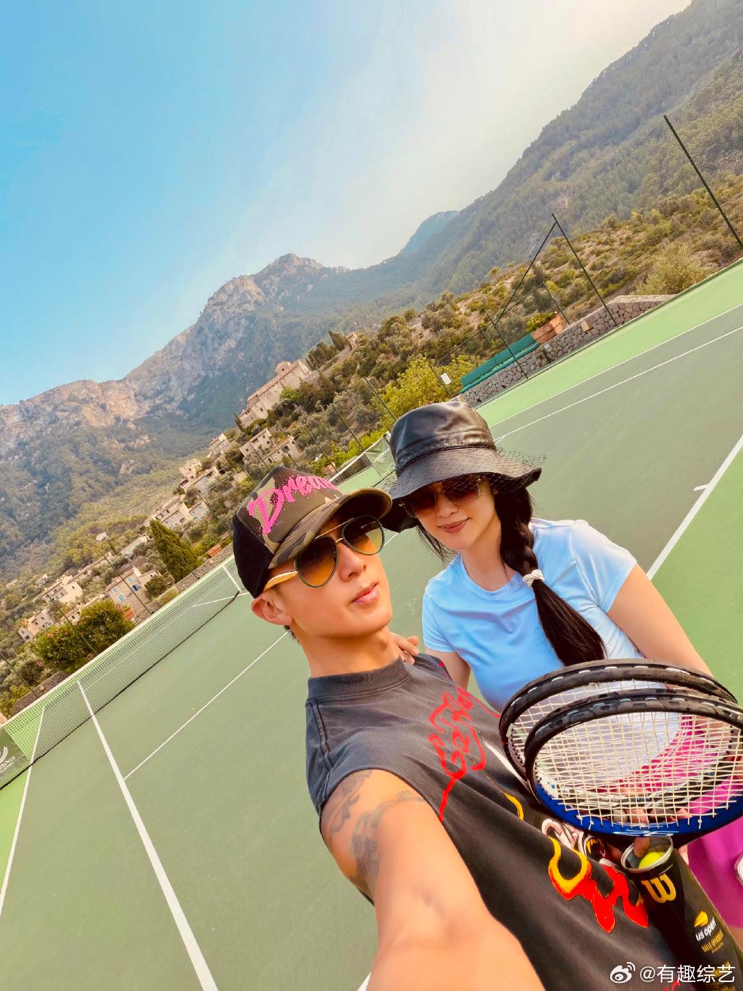 吴尊和老婆过二人世界吴尊和老婆在西班牙过二人世界 吴尊和老婆过二人世界，两人在网