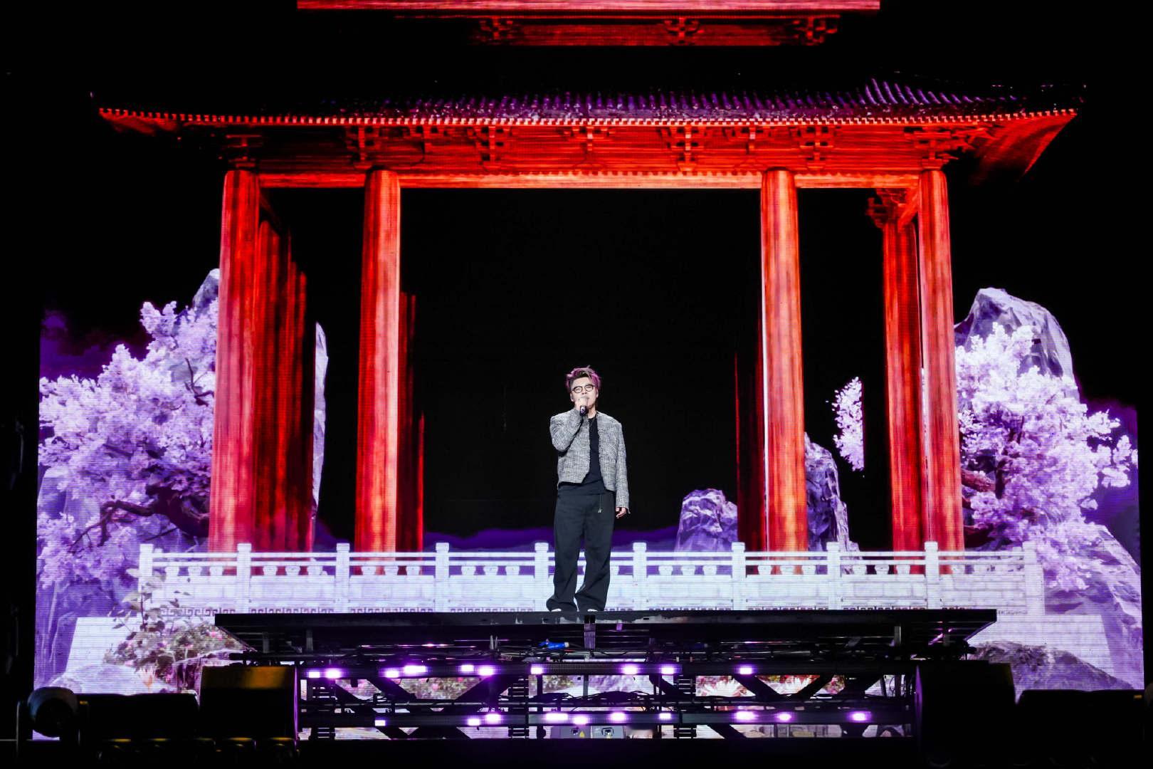 YY2025年度巅峰盛典 李琦的舞台双杀太有看头了！刚沉浸在金玉良缘的温柔里，就