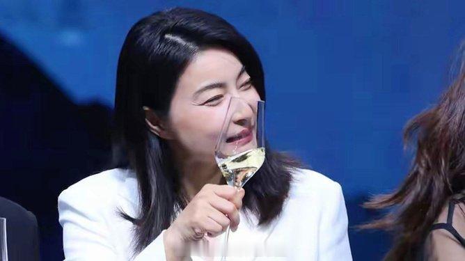 伏明霞真的嫁得不如郭晶晶吗？ ​​​