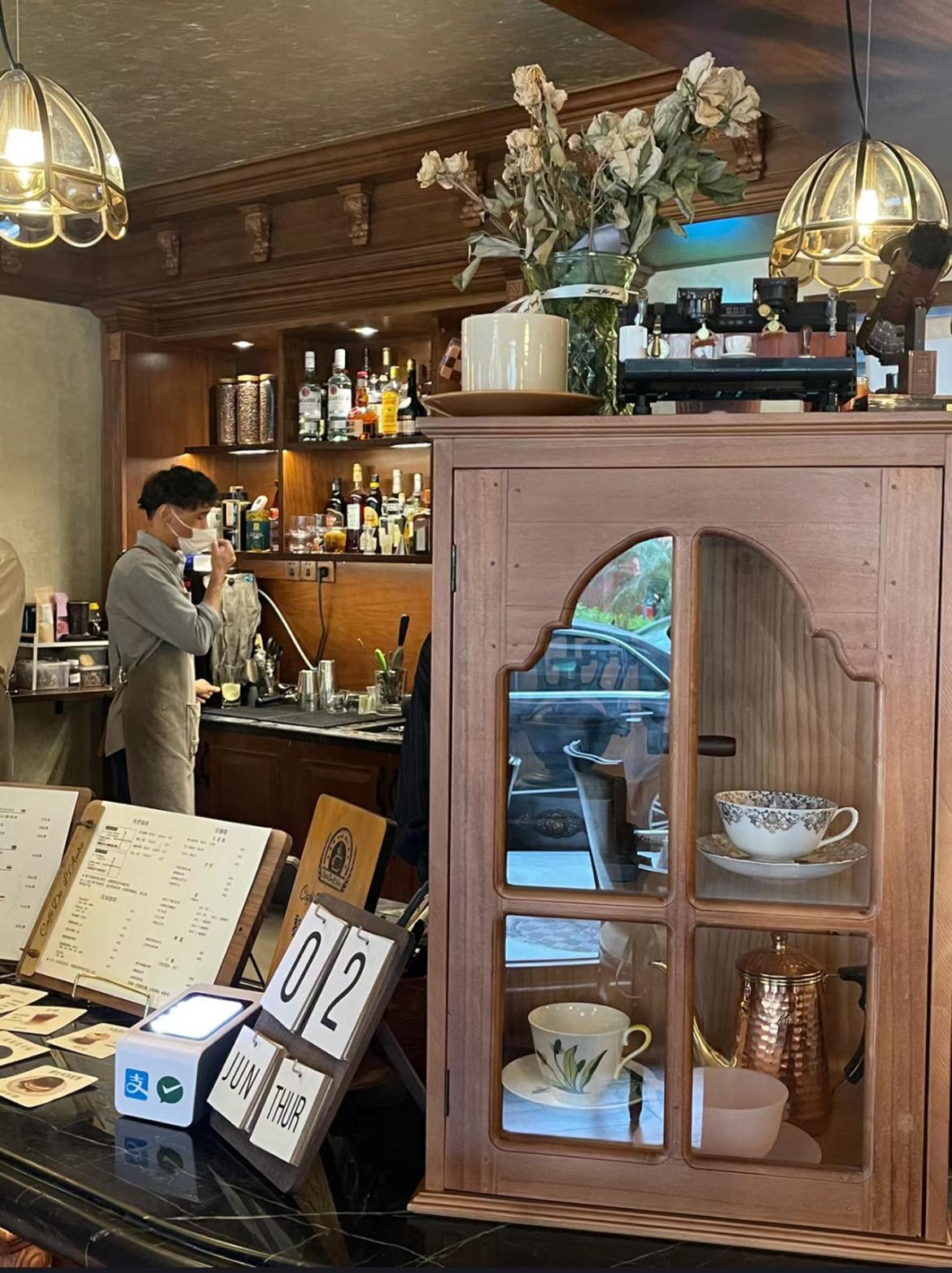 我的快乐多巴胺ᥫ᭡ 𓂂𓏸寻个小店给生活加点甜🧁 ꔛ 🍹享受这份放慢时间的