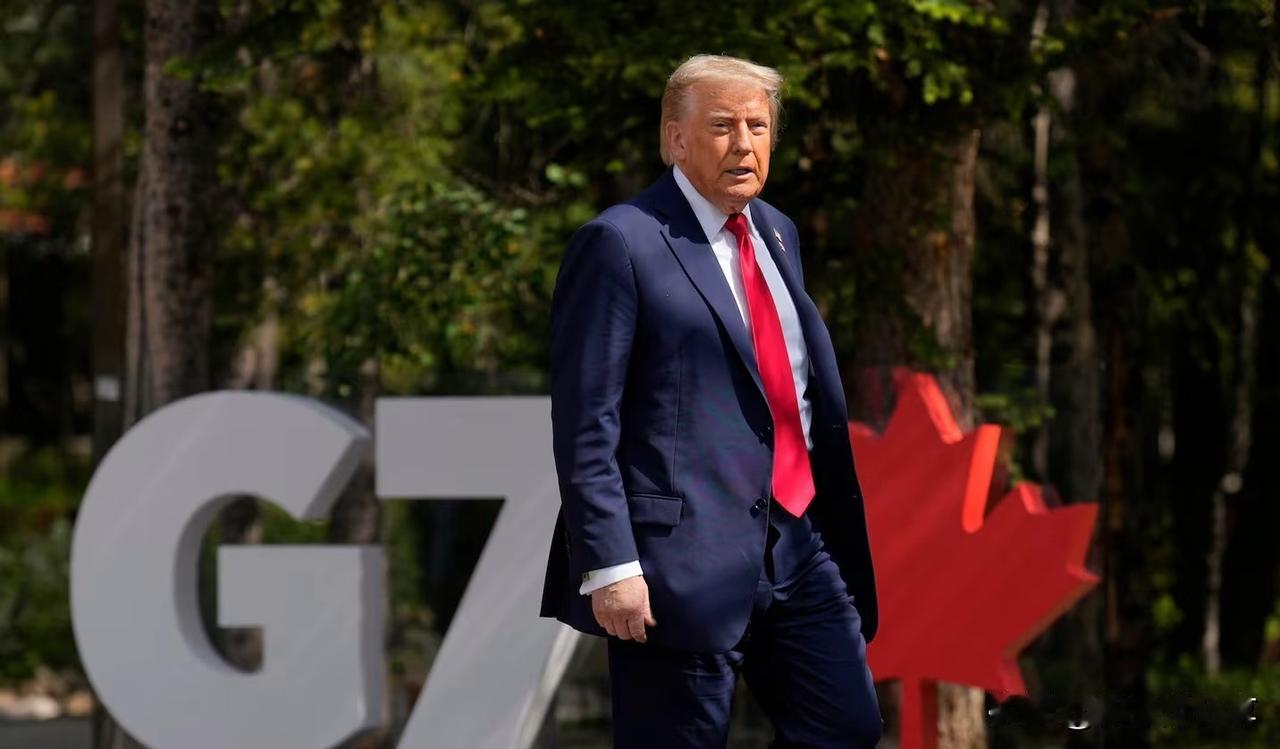 G7峰会有新动态传来，会场麦克风未关闭，加拿大总理与特朗普的私下交流被全程直播。