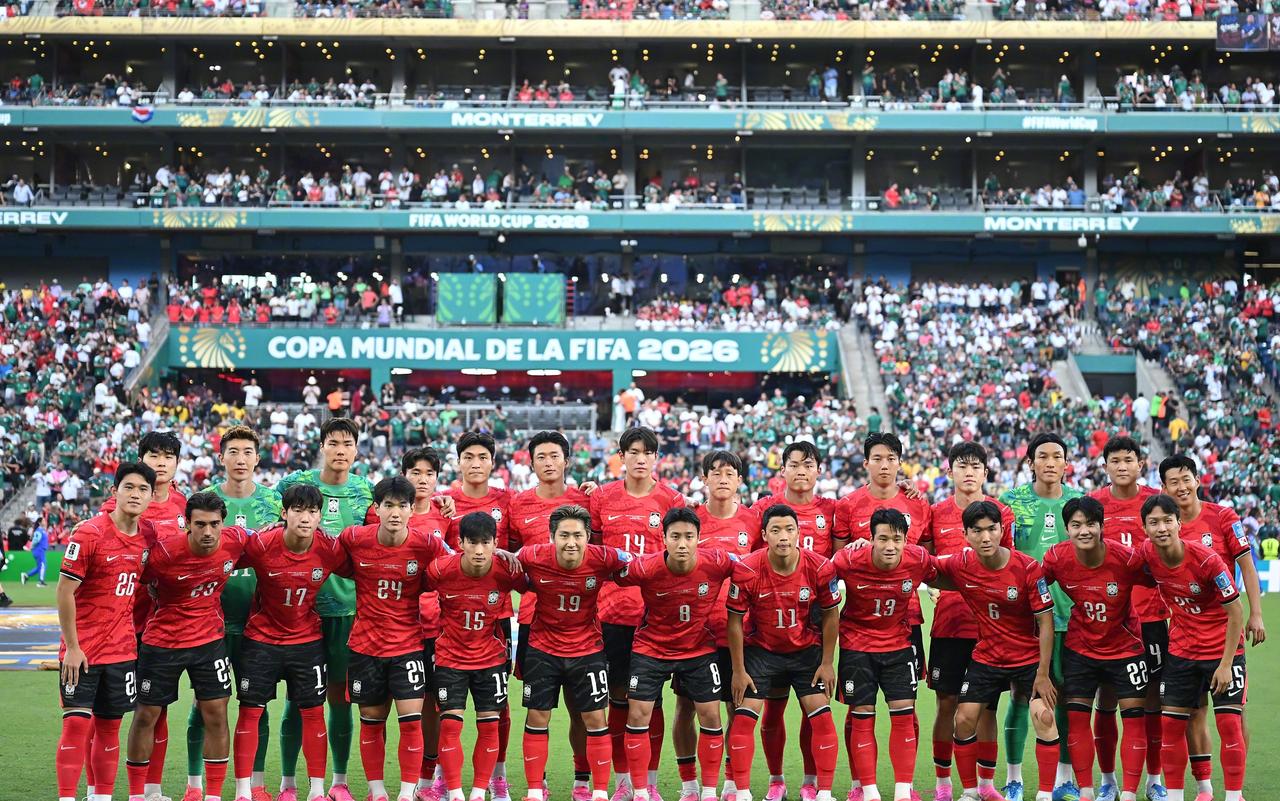 1、以韧劲著称的韩国队，在亚洲球迷眼里就是“德国队”，但这次面对必须取胜的南非，