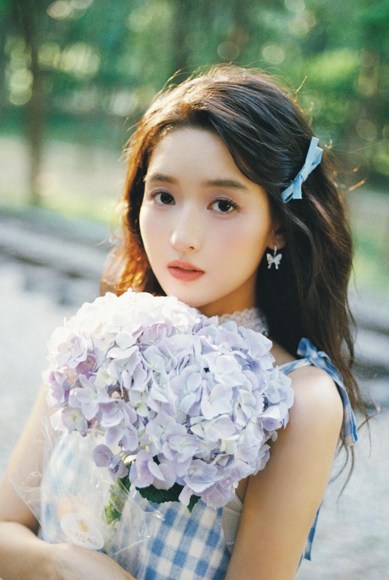 王玉雯美图分享，王玉雯写真 王玉雯演技 王玉雯综艺 王玉雯穿搭 张慧雯 王玉雯红