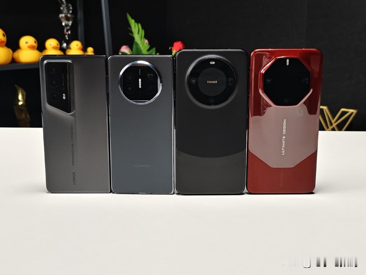 荣耀Magic V2 RSR和华为Mate60 RS，哪款颜值更顶？
一款是保时