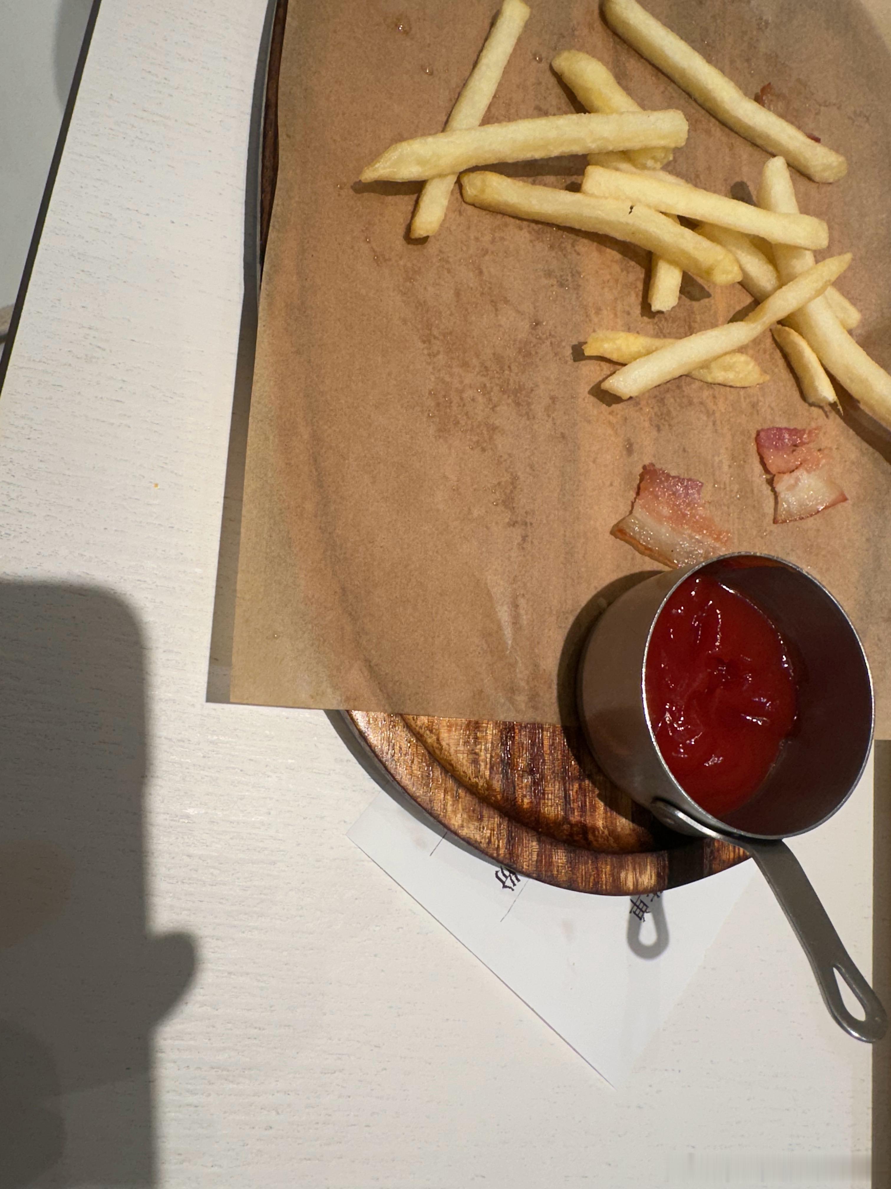 池奈的薯条🍟是最难吃的了吧很绵 