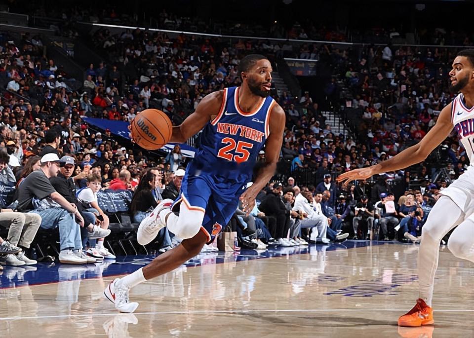 米卡尔-布里奇斯（Mikal Bridges）在纽约的前两个赛季面临尼克斯球迷越