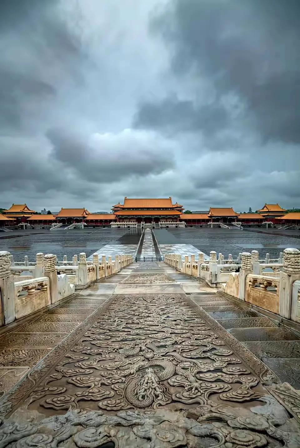 拍的太大气了，皇城的威严一览无遗。