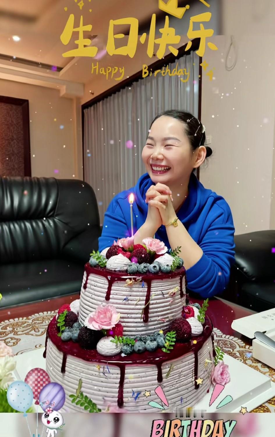 佳佳生日快乐！
祝你在自己热爱的乒乓球道路上越走越好， 全运会和小莎一起加油，㊗