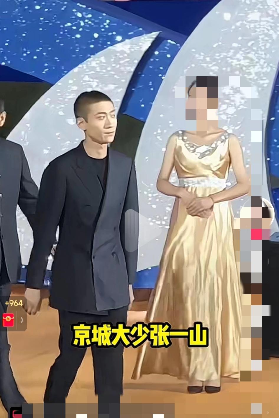 别再传了！张一山“京城大少爷”，从来不是什么军阀门第
 
很多人喊张一山“京城大