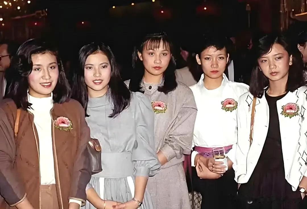 原来吴君如年轻时候真的很美丽，怪不得陈可辛要和吴君如在一起那么多年，哪怕不结婚也