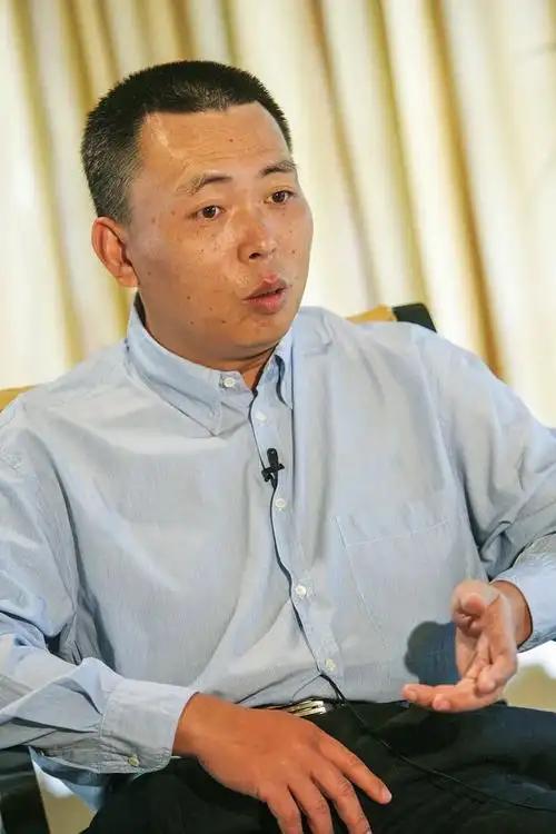 段永平最新的直播采访还蛮有意思的。
总结点我感兴趣的点：

1、为什么离开小霸王