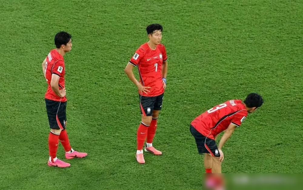 韩国队的命运，现在捏在别人手里了！
就因为其他小组赛结果一出来，韩国队排名猛跌