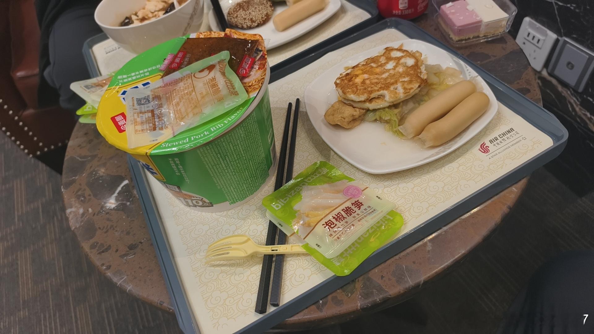 最近机缘巧合的分别体验了日系三强的当家纯电按照智能化和舒适性配置简单排名是日产＞