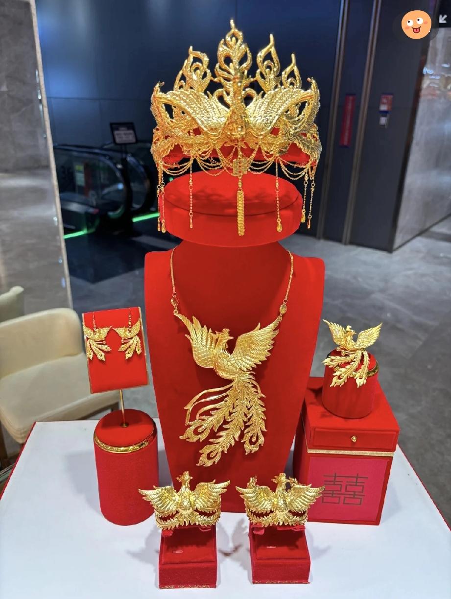 你觉得黄金还能涨多少比黄金更值钱的是健康,你同意吗? 
黄金价格又创新高！
现在