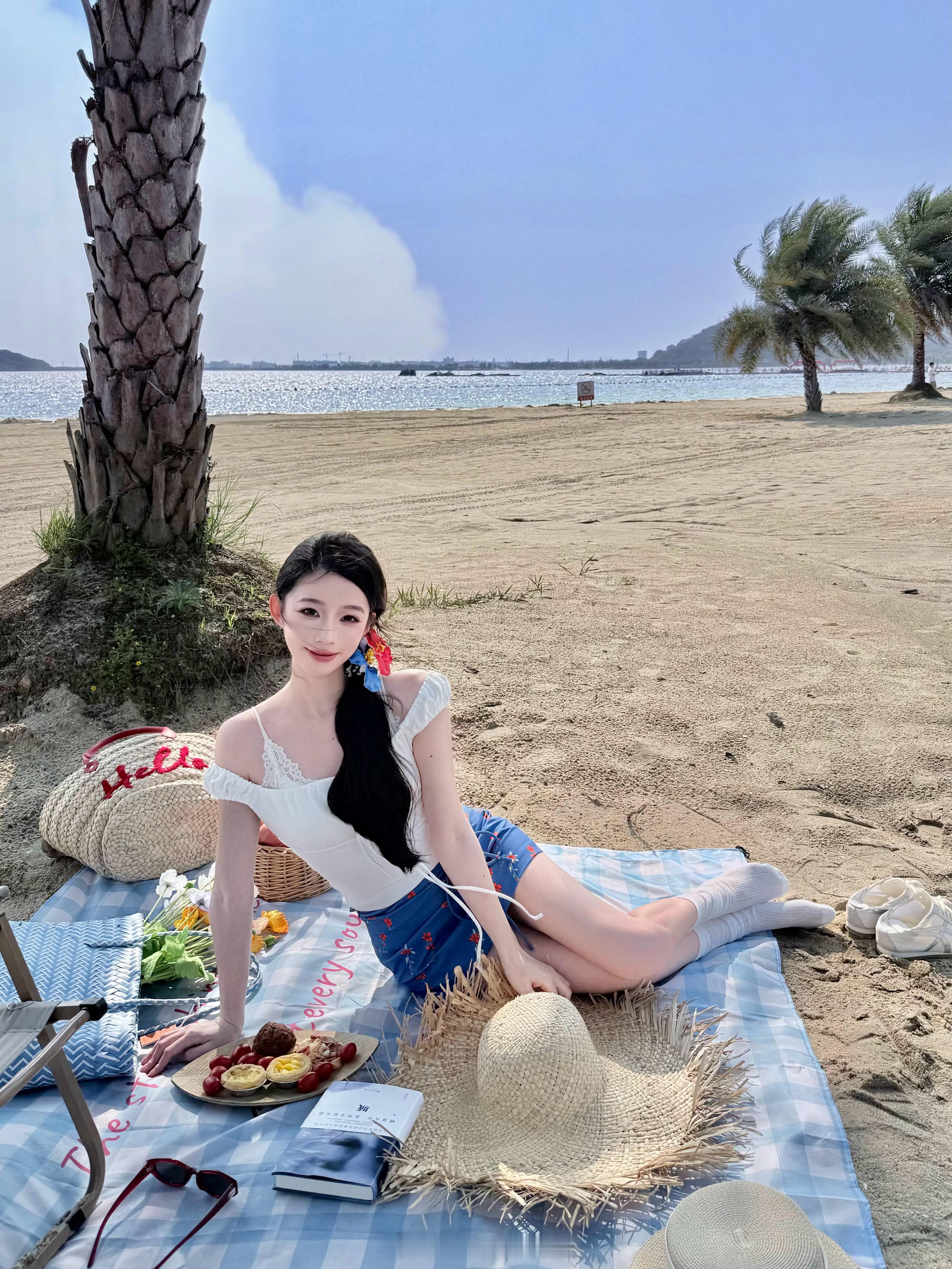 浪漫的海边野餐小记🧺🏖️明媚的度假风也安排上💙『Zan里揪☝🏻衣or裙』