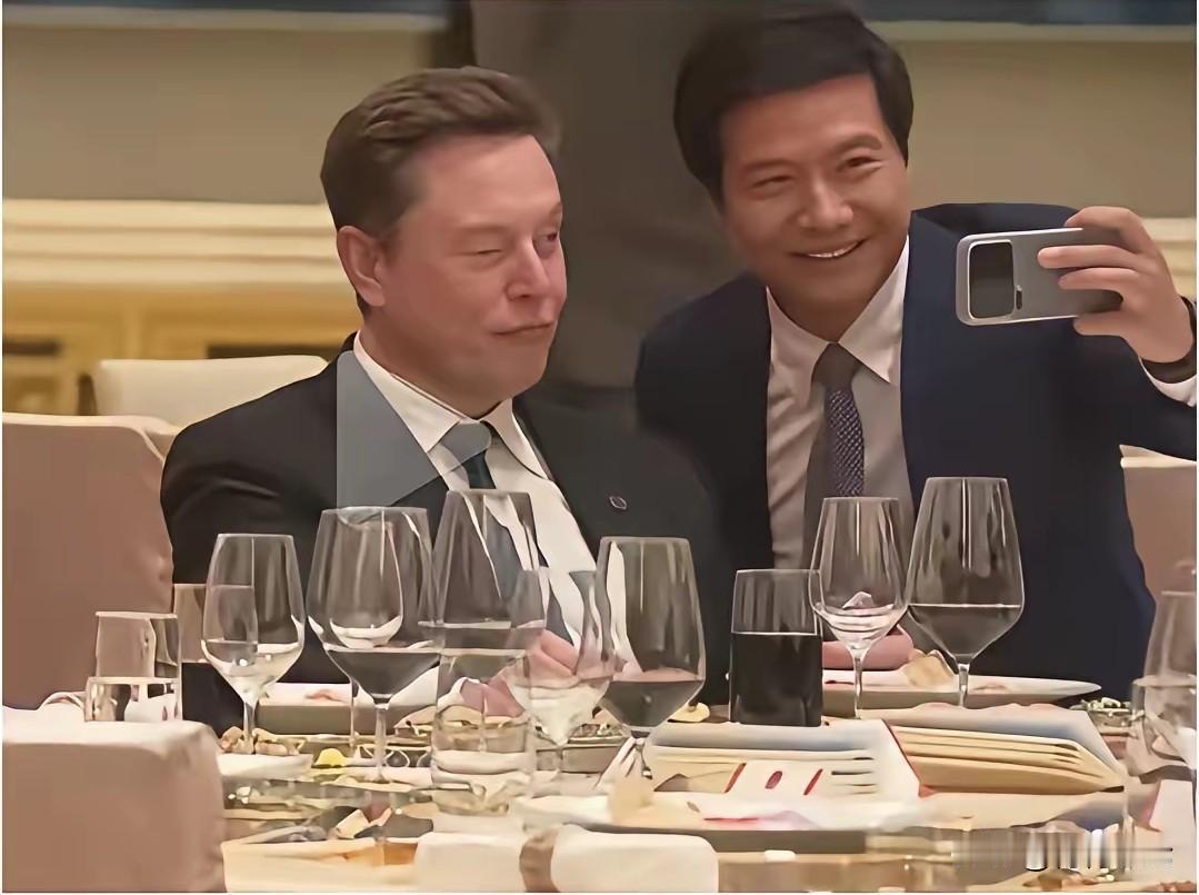 雷军这个合照是非拍不可吗？