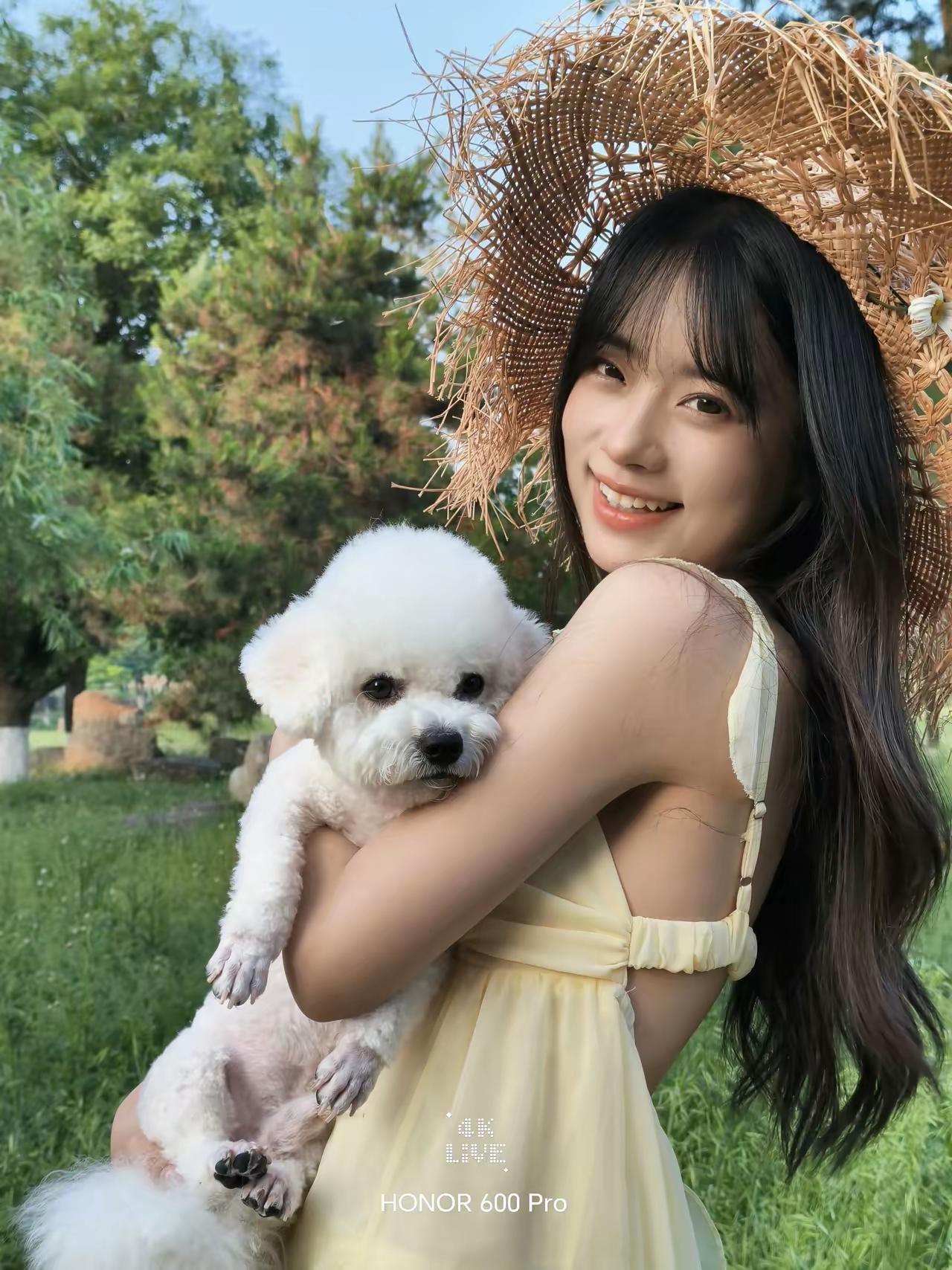 这组荣耀600 Pro拍的4K超清Live图，真的是男女老少通杀。现在大家不光要