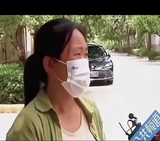 这绝对是全网最能作的儿媳！河南郑州一女子，公公的棺材都停在堂屋了，她躲在娘家坐地
