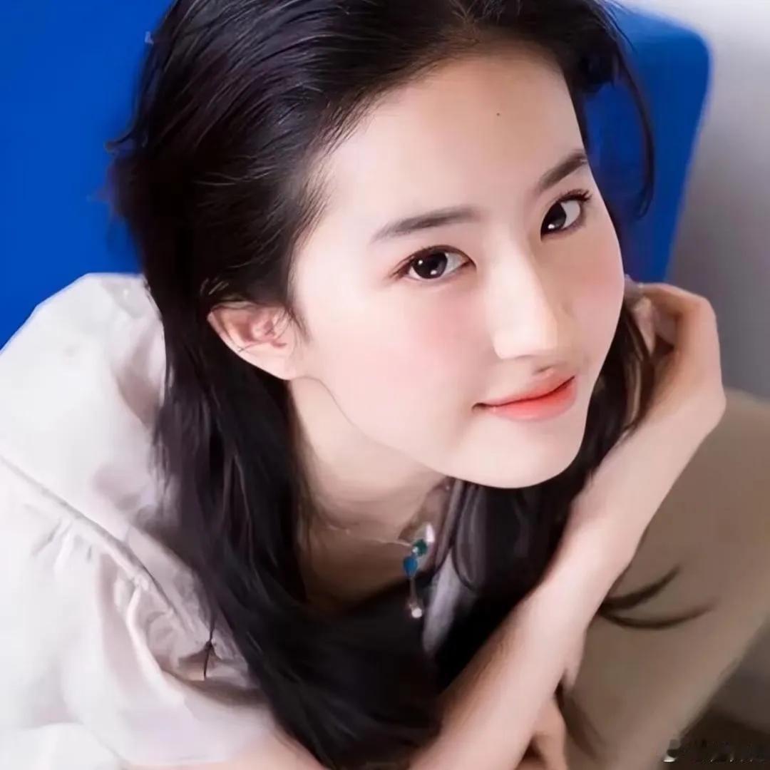 温柔笑颜，岁月静好，静待美好让岁月优雅静好 温婉眸光 时光里静得花开 时光深处的