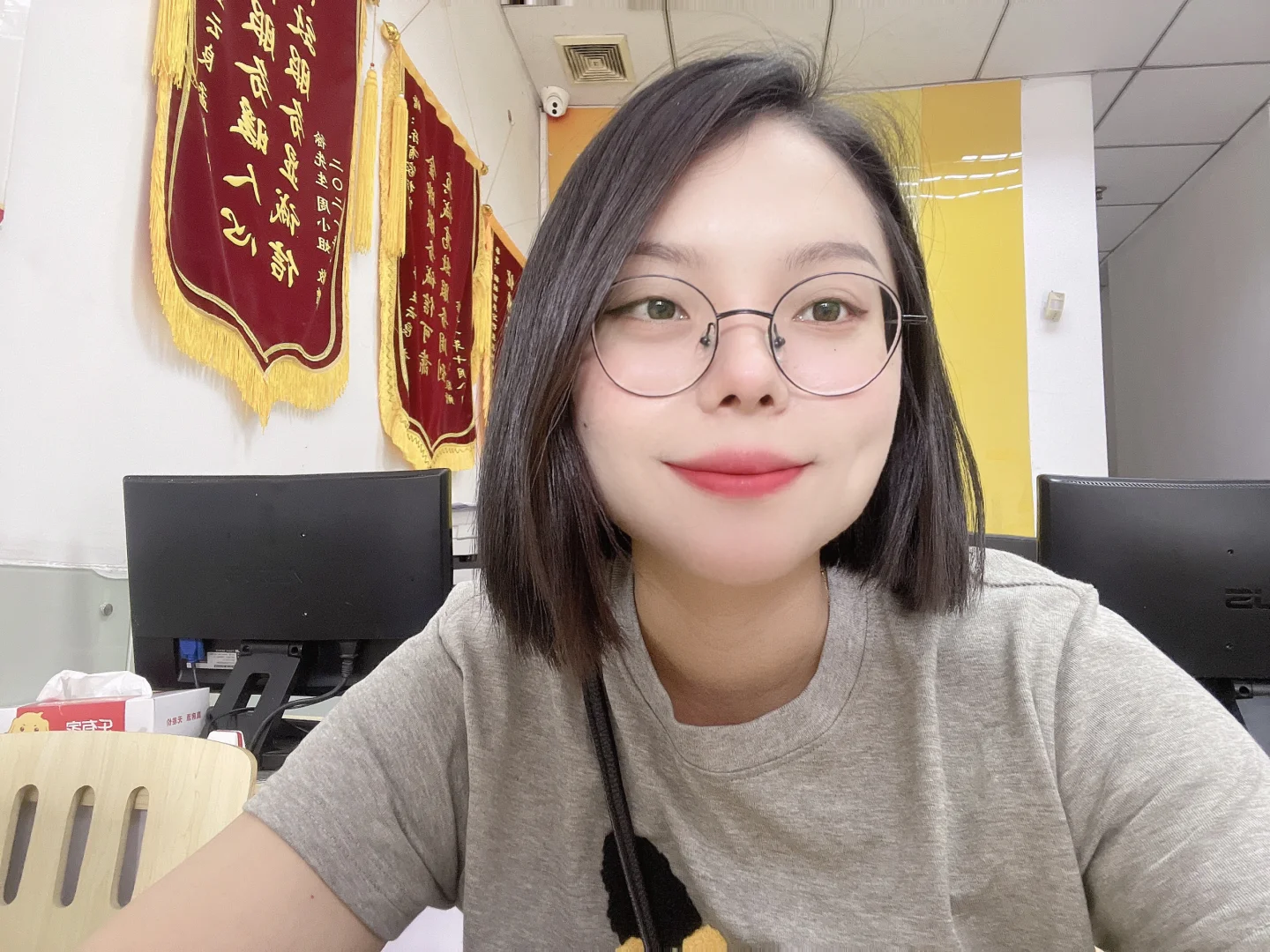 朋友上半年做中介赚了50万,我相信我也可以