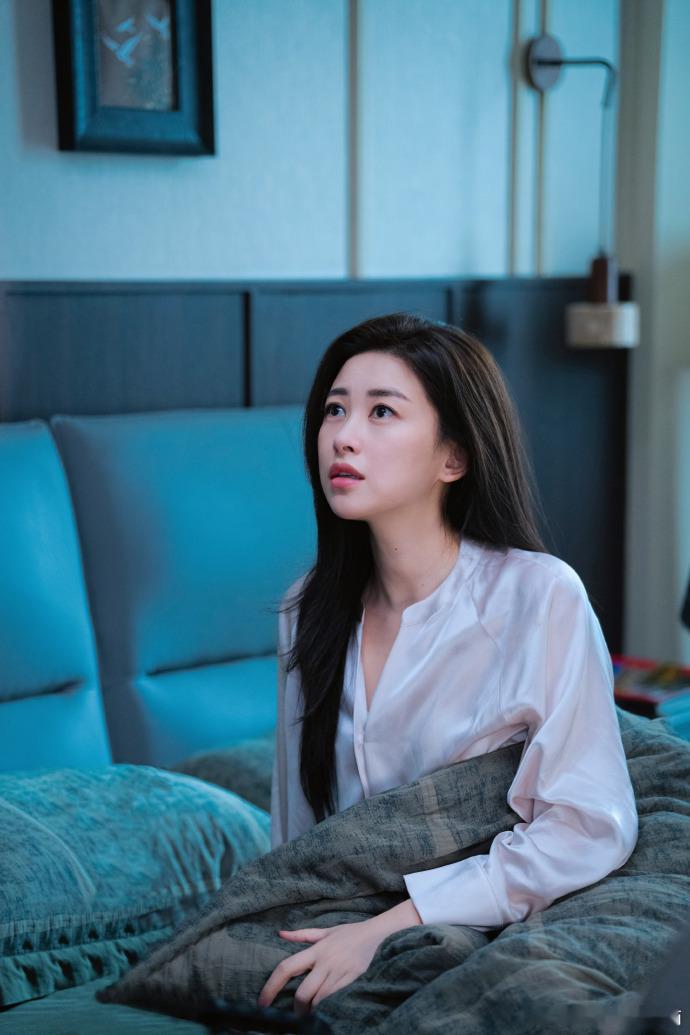 欠许蜜语的这两巴掌虽迟但到谁懂这段名场面的含金量，被当面威胁丝毫不会怯场，许蜜语