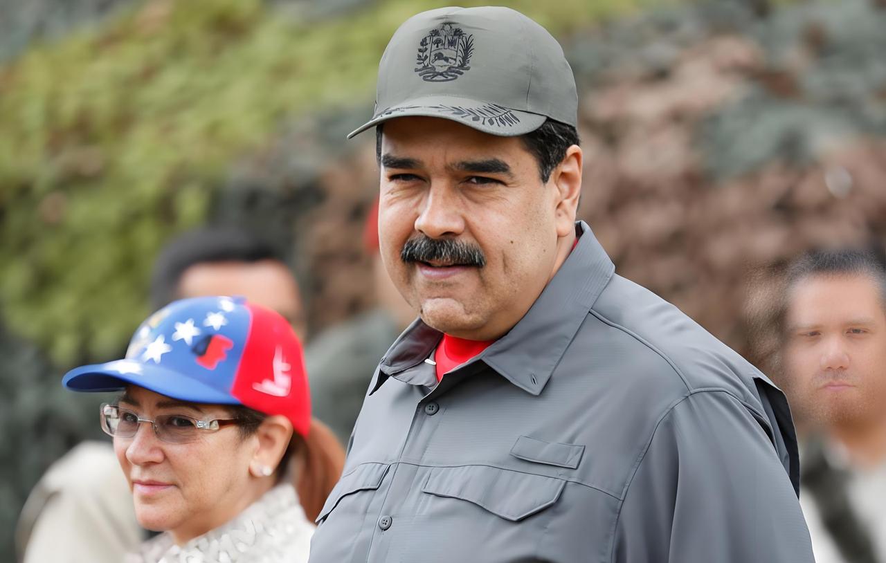 但对委内瑞拉来说就是双刃剑：短期可能靠外资修修老油田，有点现金流；长期就是被薅羊