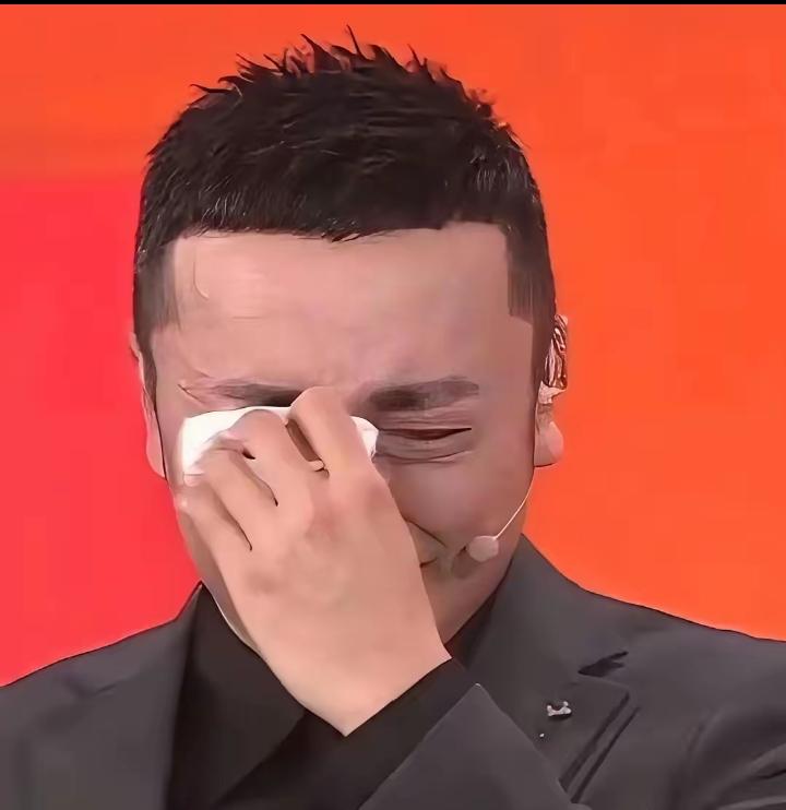 尼格买提，年入千万、10年春晚没掉过链子的男人，在2025年6月1日晚上，改签了