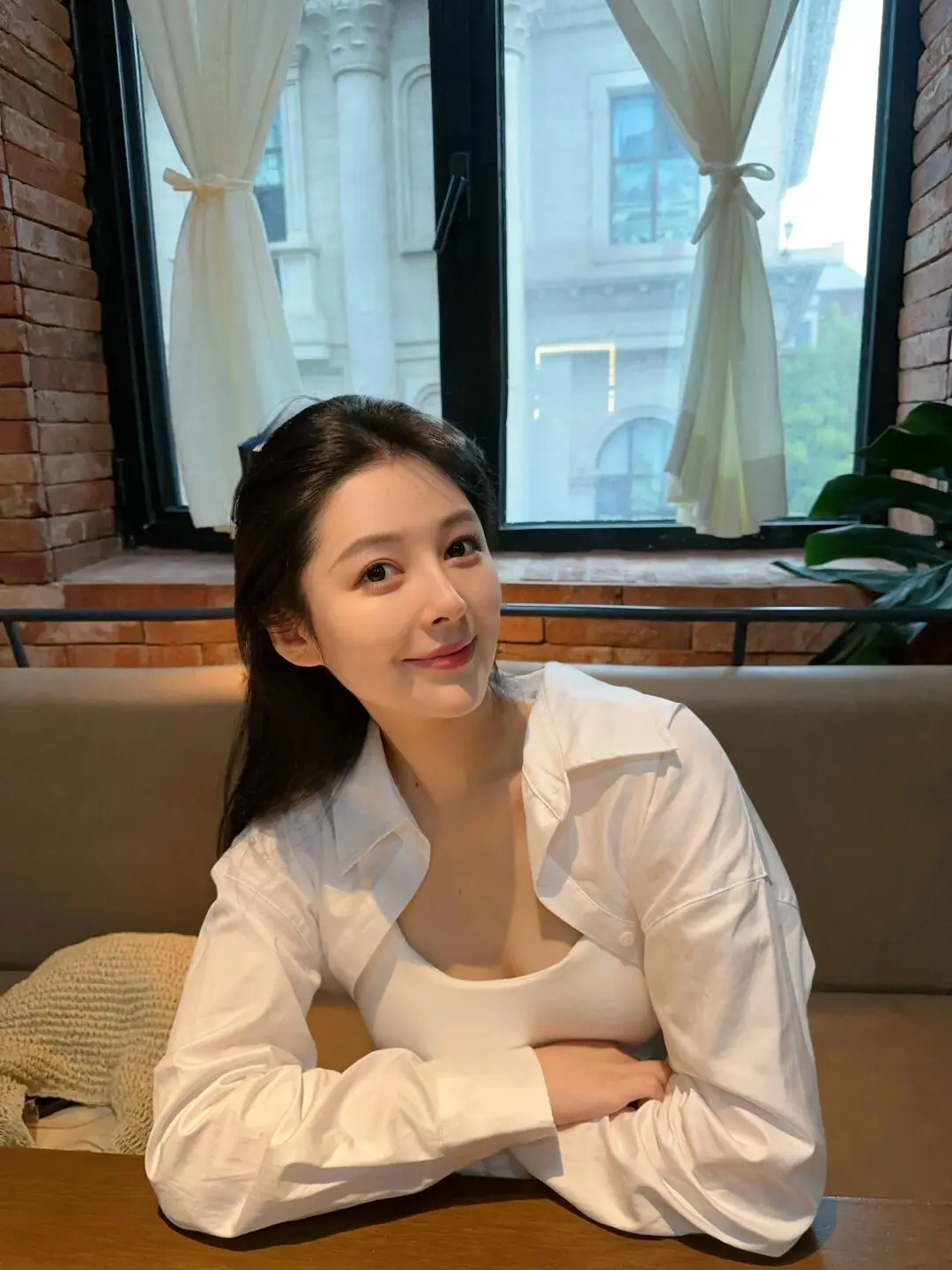 我渴望的真诚和爱都太理想化了，或许根本就不存在，也可能是我的运气不太好