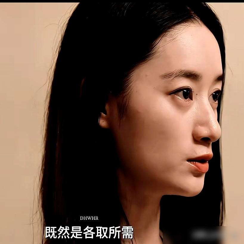 郭晓婷这演技，真把《青川如梦》给盘活了，男主直接成了背景板。
 
她一人扛起了将