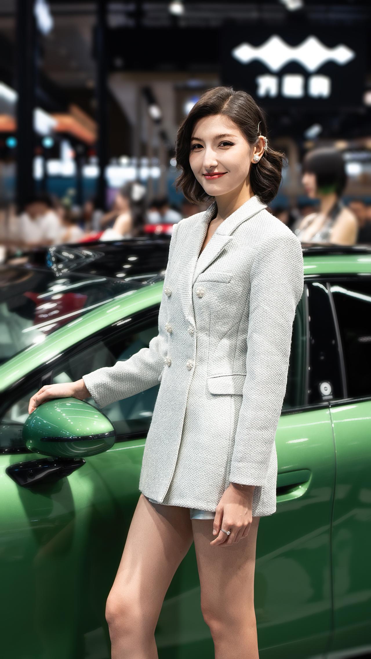 成都车展模特 热依车模美女 车展现场 2026年车展