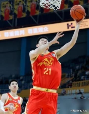 庞峥麟把卫冕冠军广厦逼进加时，然后转头就输了个38分。
就离谱。加时赛最后6秒