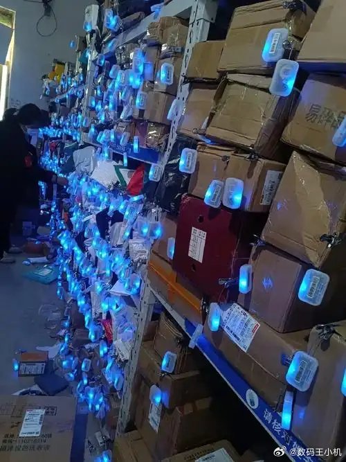 亮灯取件方式坐标广东也是头一次见亮灯取件的方式，其实驿站的服务很重要，有意识的分