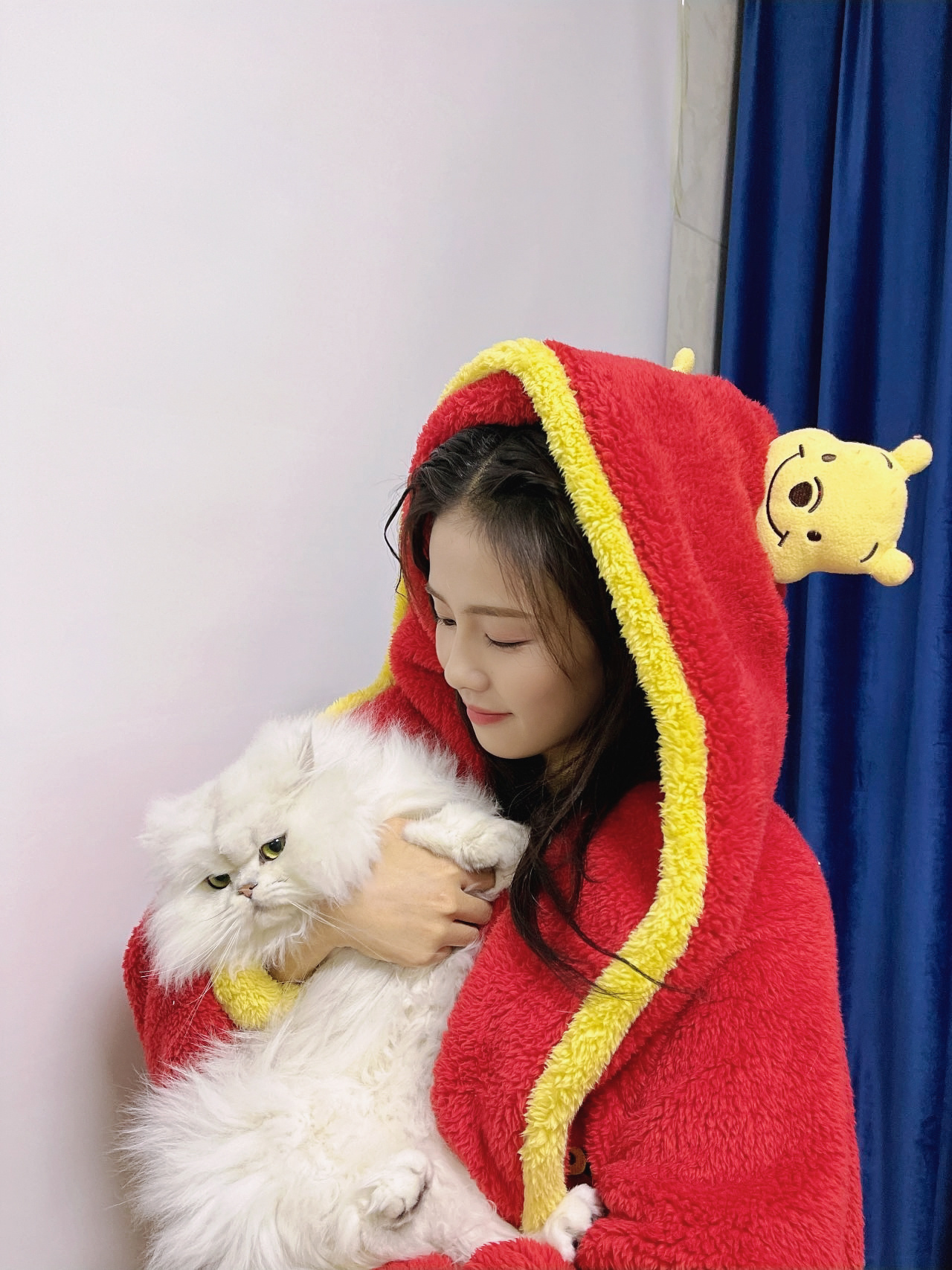 maymay：本鳌鳌 以前也是家里最美妹妹的白鹿这真的是我的猫吗