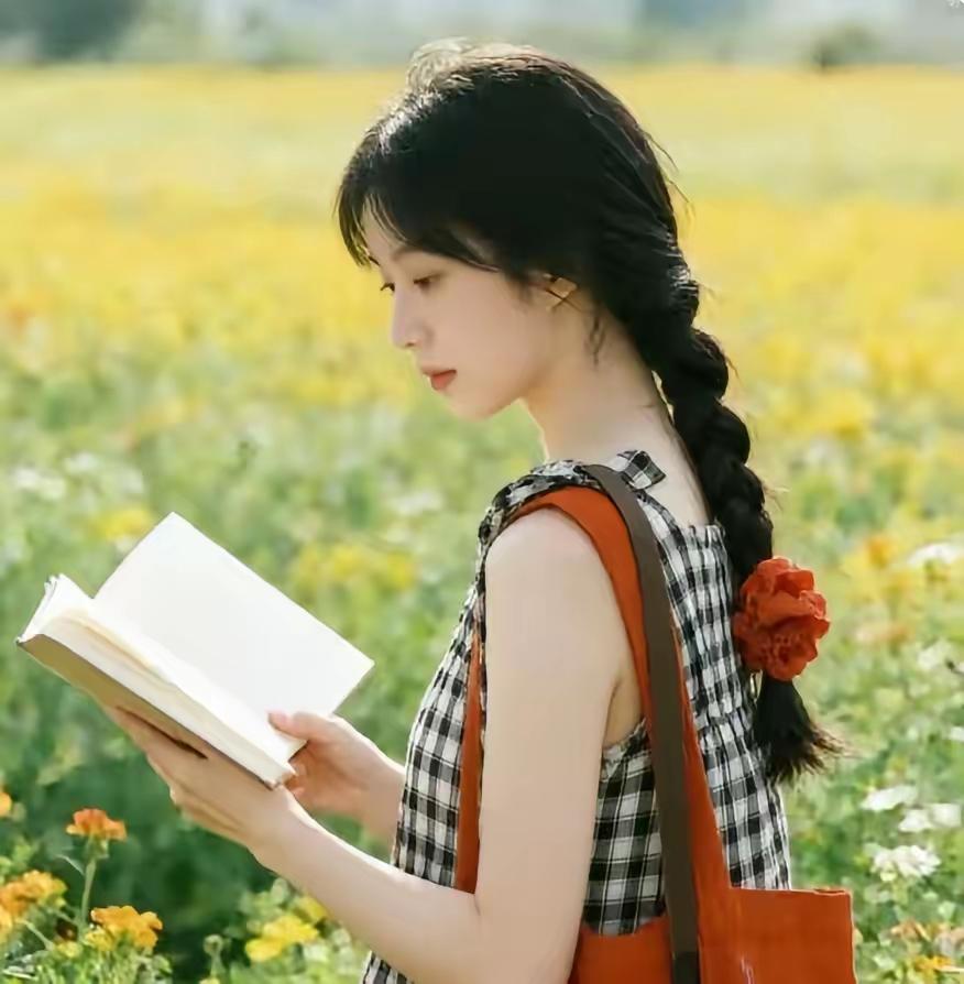 我发现了一个爆文的秘密：
它既不是靠互动，
也不是靠垂直，
而是靠的这两个字：