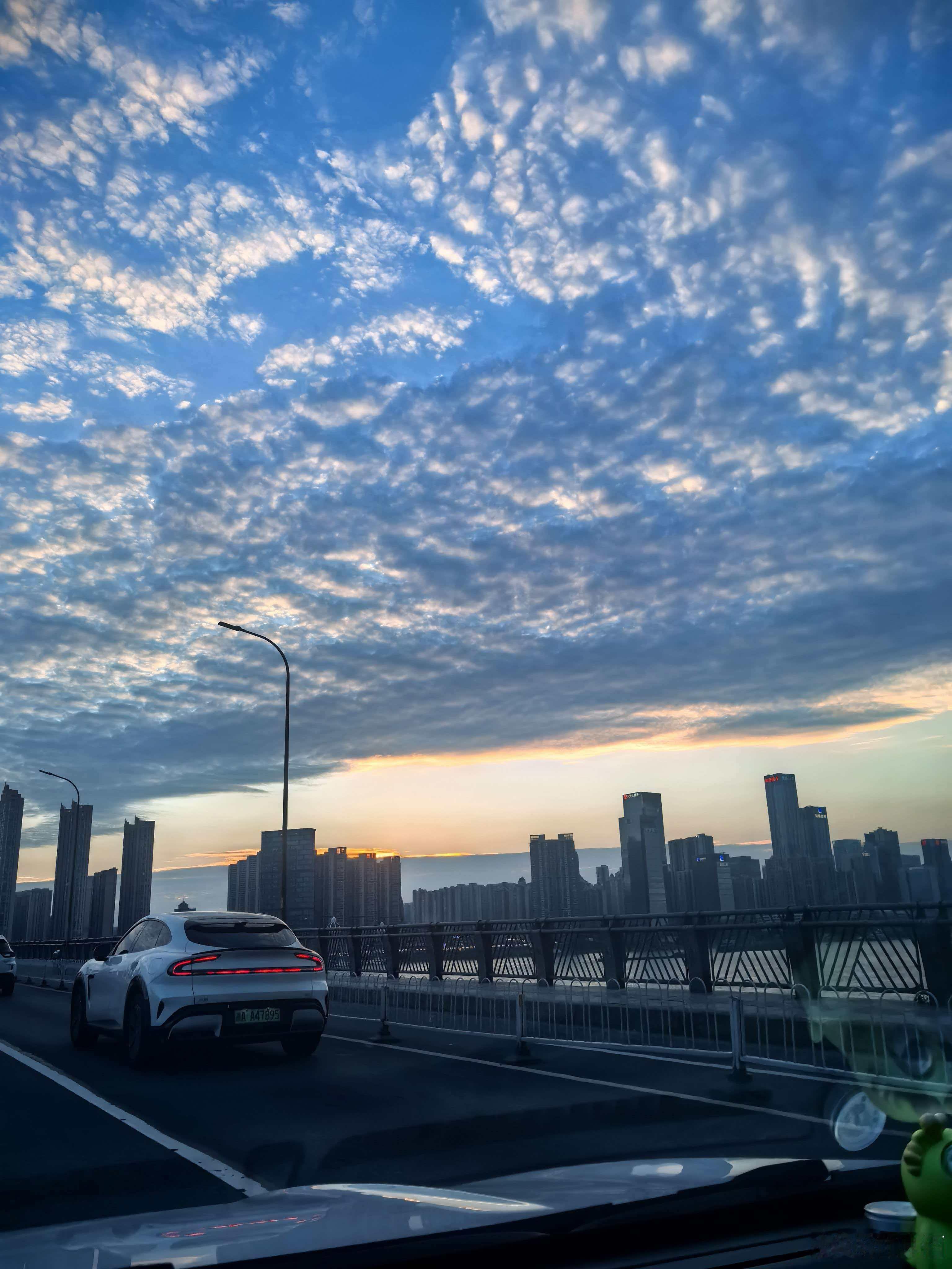 今天下班路上我拍的长沙日落好好看呀