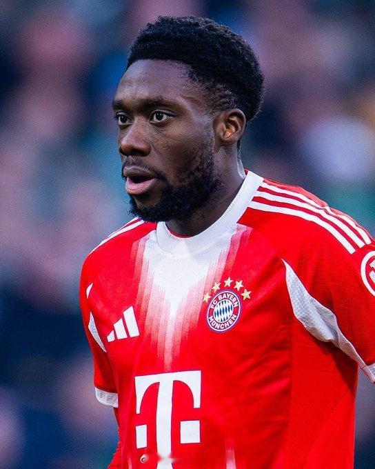 阿方索戴维斯肌肉撕裂 阿方索戴维斯再次受伤2025年3月，拜仁左后卫阿方索-戴维