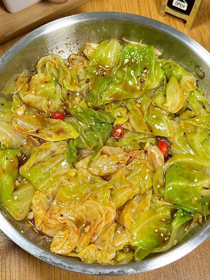适合夏天没胃口的凉拌包菜，不要太好吃😋 ​​​