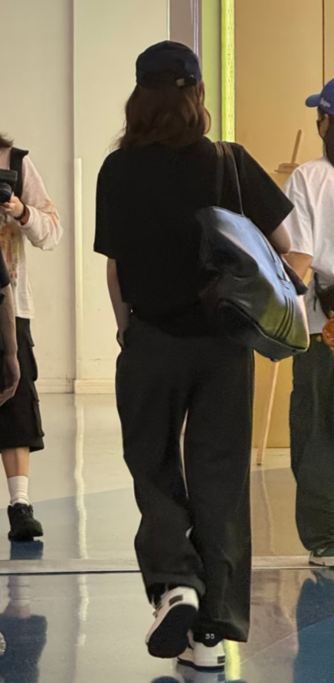 张月🌜张月乘风2026 月月以前也这么爱插兜吗？好帅好帅啊