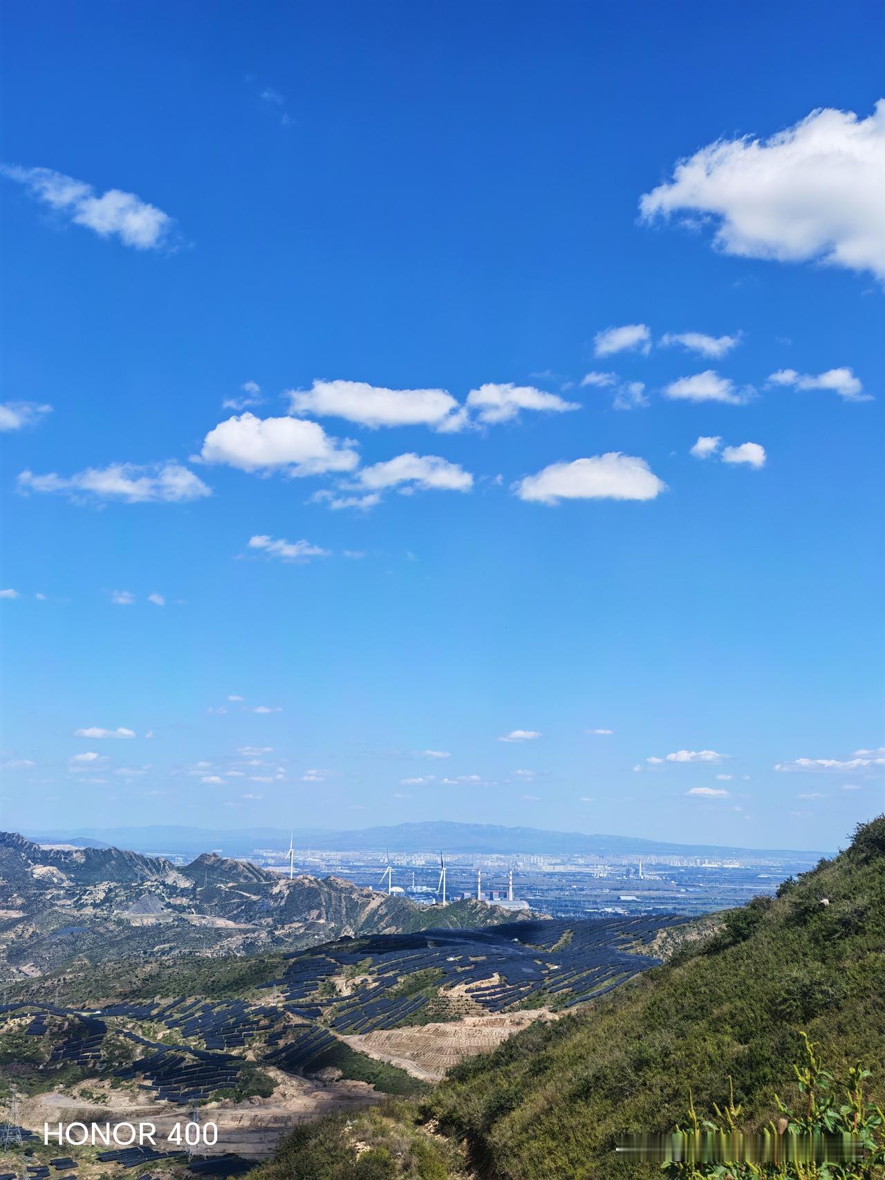 近期大同市区出发冲了恒山天峰岭，终于体会到什么叫一览众山小。

总共徒步8公里终