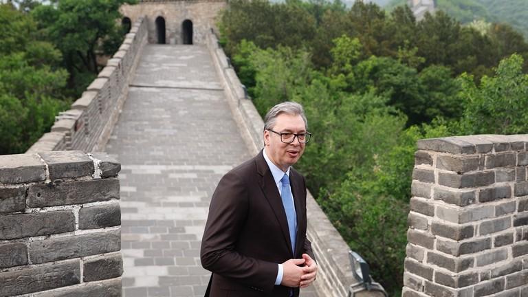 塞尔维亚总统武契奇：你们干脆列个清单，详细列出我能见谁、不能见谁得了。

近期塞