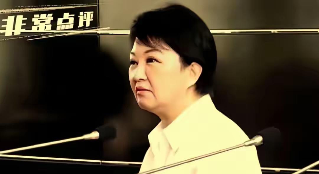卢秀燕正成为蓝营毒药。郑丽文对卢秀燕展开反击。这次反击，是由国民党文传会主委尹乃