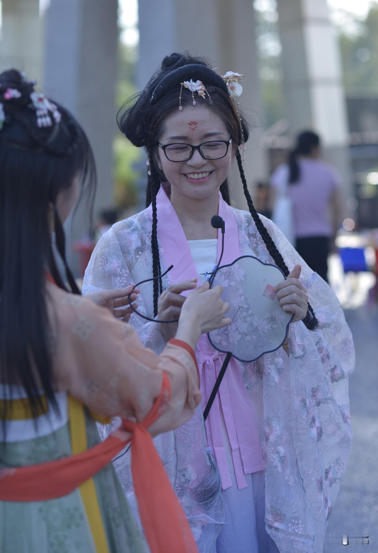 第十七天 写日记

人到中年才慢慢明白，人生最难得的，不是活成别人喜欢的样子，而