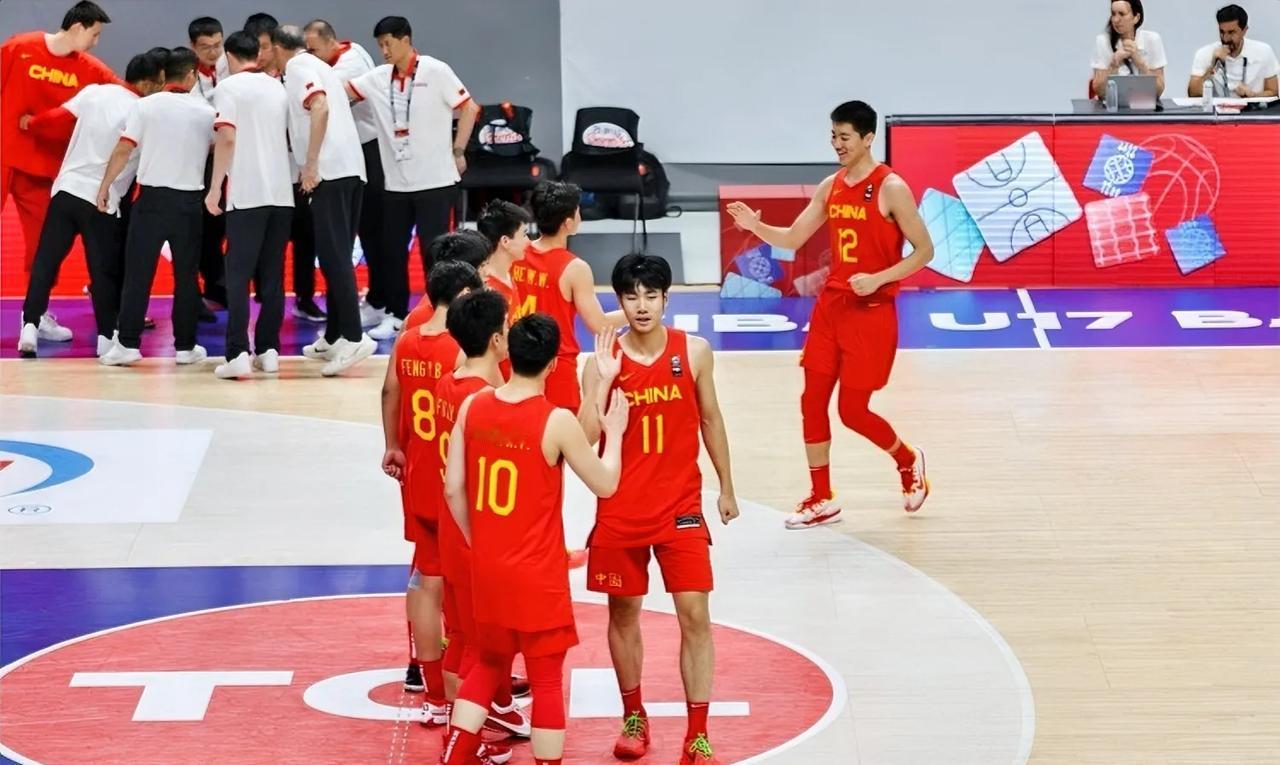 张博源：退烧了，轻松22分5篮板。
陈家政：22分4篮板3助攻，持续输出。
段睿