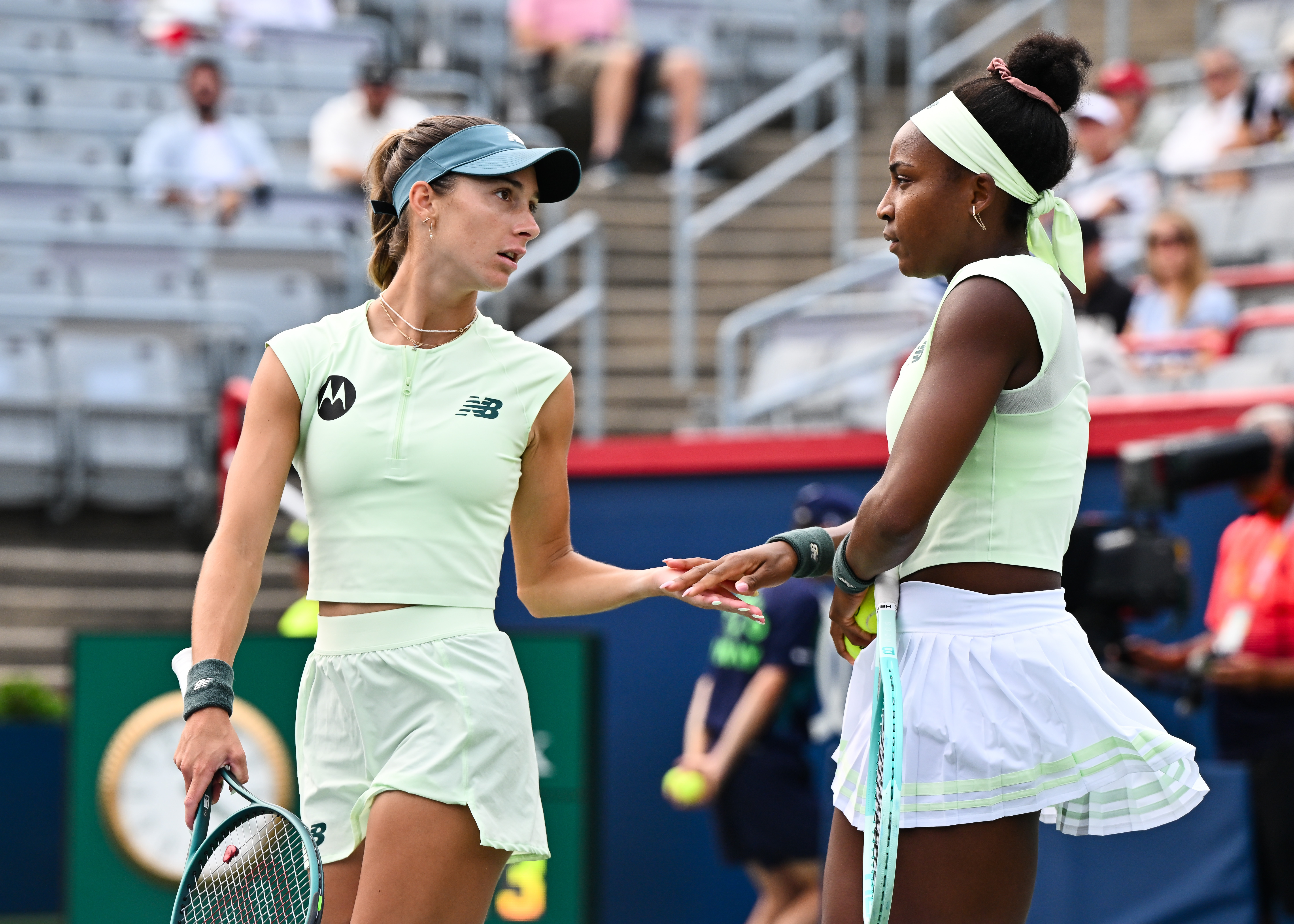 WTA1000蒙特利尔站双打半决赛，高芙/凯斯勒以5-7 6-4 10-6逆转达