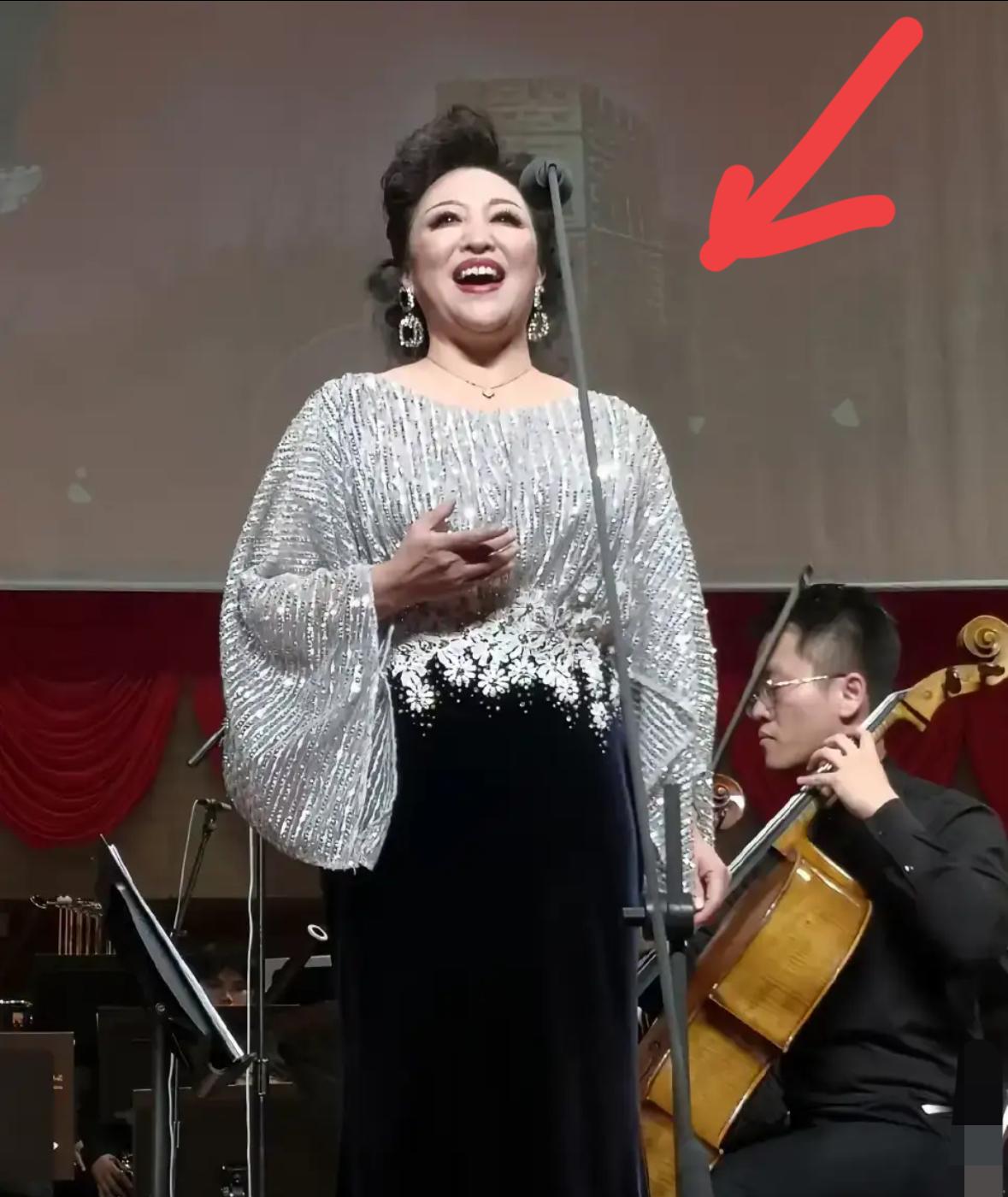 我发誓再也不敢拖延了。
看到沈音白丽萍夫妇双双意外离世的消息，瞬间红了眼眶，也彻